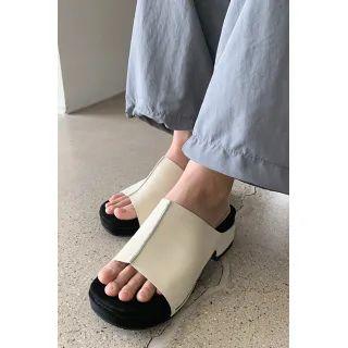 Platform Pintuck Stitched Mules
