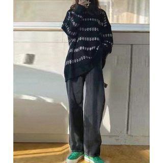 Striped Sweater / Straight-leg Jeans / Set