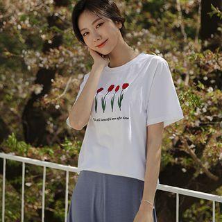 Letter Tulip-embroidered T-shirt