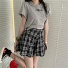 Short-sleeve Chinese Character T-shirt / Plaid Skirt