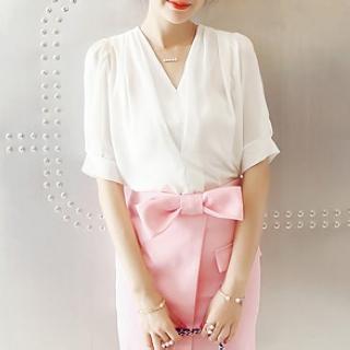 Short-sleeve V-neck Chiffon Blouse
