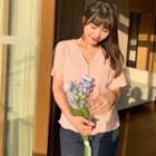 Short-sleeve V-neck Plain Ruched T-shirt
