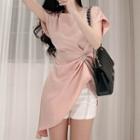 Set: Short-sleeve V-neck Crinkled Top + Shorts