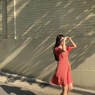 Puff-sleeve Floral A-line Dress Red - One Size