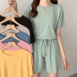 Short-sleeve T-shirt / Shorts / Wide Leg Pants / Set