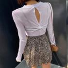 Twist-back Slim-fit Silky T-shirt