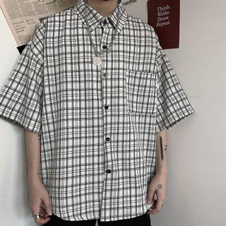 Short-sleeve Button-up Plaid Shirt
