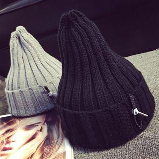 Zip-up Accent Beanie