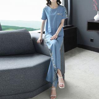 Set: Patterned Short-sleeve Top + Wide Leg Jeans