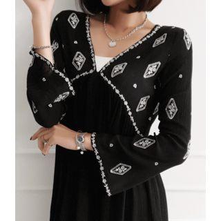 V-neck Pattern A-line Top Black - One Size