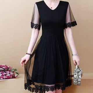 Short-sleeve Lace Trim Mesh A-line Dress