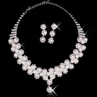 Set: Faux Pearl Necklace + Earrings