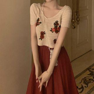 Flower Detail Short-sleeve Knit Top / High-waist Midi A-line Skirt