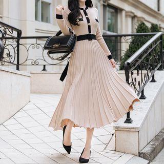 Contrast-trim Pleated Long Knit Dress