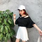 Buckled Elbow-sleeve T-shirt