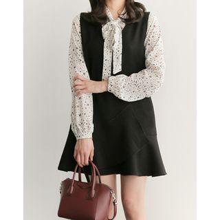 Tie-front Star Print Blouse