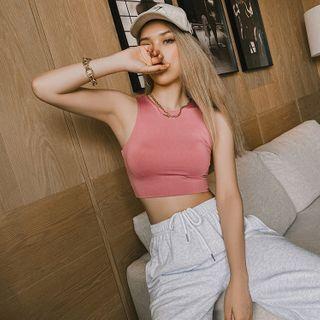 Cropped Plain Tank Top In 5 Colors