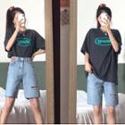 Short-sleeve Lettering T-shirt / Washed Ripped Denim Shorts