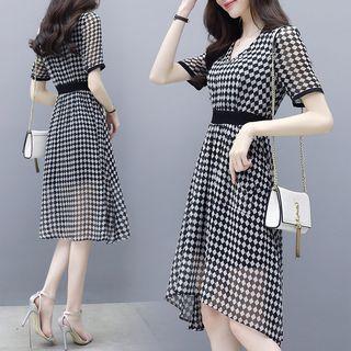 Short-sleeve Diamond Pattern A-line Chiffon Dress