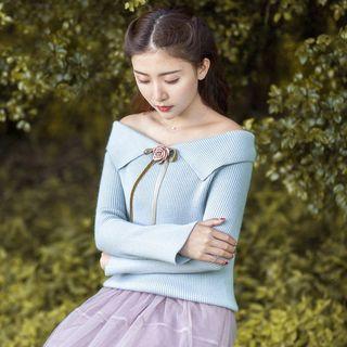 Rose Applique Off-shoulder Ribbed Sweater