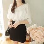 V-neck Puff Elbow-sleeve Top