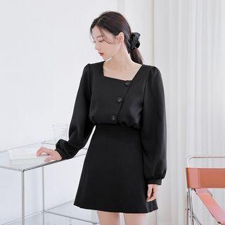 [lovb] Square-neck Diagonal-button Blouse