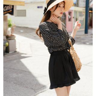 Plus Size Frill-hem Linen Shorts