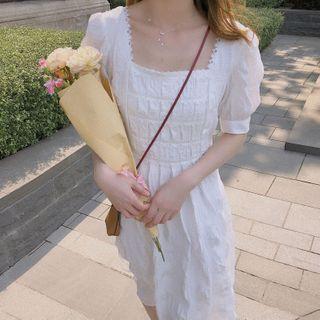 Short-sleeve Square-neck Midi / Mini A-line Dress
