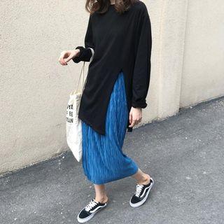 Long-sleeve Slit T-shirt / Pleated Midi Skirt