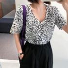 V-neck Leopard T-shirt