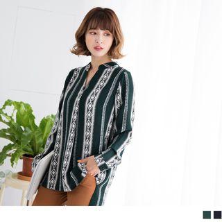 Mandarin Collar V-neck Geo Print Blouse