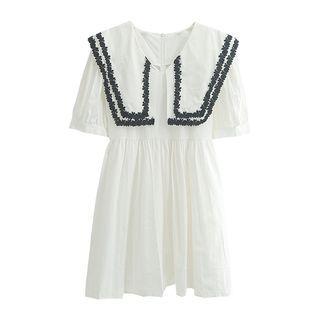 Short-sleeve Floral Trim Smock Dress