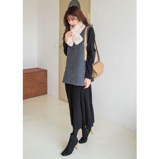 Tall Size Set: Knit Vest + Round-neck Accordion-pleats Maxi Dress