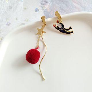 Non-matching Alloy Astronaut Bobble Dangle Earring