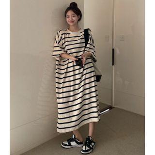 Striped Loose-fit Maxi T-shirt Dress Stripes - Black & White - One Size