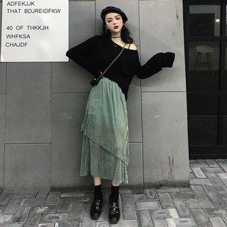 Long-sleeve T-shirt / Layered A-line Midi Skirt