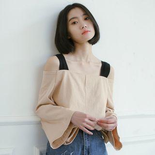 Long-sleeve Cold-shoulder T-shirt