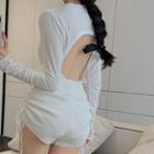 Long-sleeve T-shirt / Hot Pants