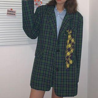 Vintage Plaid Blazer / High-waist Pleated Skirt