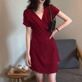 Side Tie V-neck Short-sleeve Dress