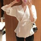 V-neck Shirt Milky White - One Size