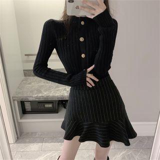 Mock-neck Ribbed Knit Top / Pinstriped A-line Skirt