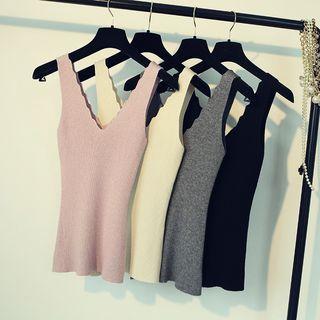 Scallop V-neck Knit Tank Top