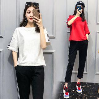 Set: Contrast Trim Short Sleeve T-shirt + Cropped Slim Fit Pants