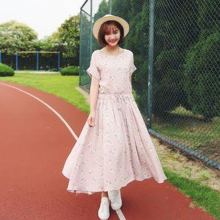Short-sleeve Pleated Midi Dress