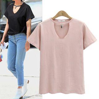 Short-sleeve Keyhole-front T-shirt