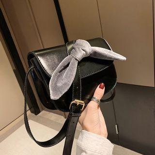 Bow-accent Shoulder Bag