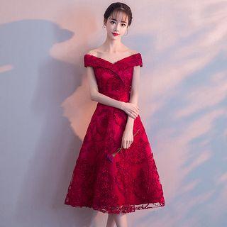 Off-shoulder Lace Appliqued Prom Dress (various Designs)