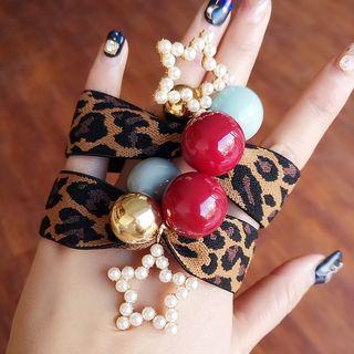 Faux Pearl Star & Bead Leopard Print Hair Tie