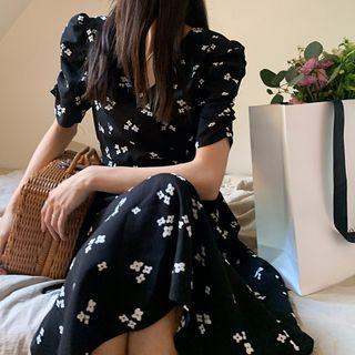 Short-sleeve V-neck Floral Printed Chiffon Dress Black - One Size